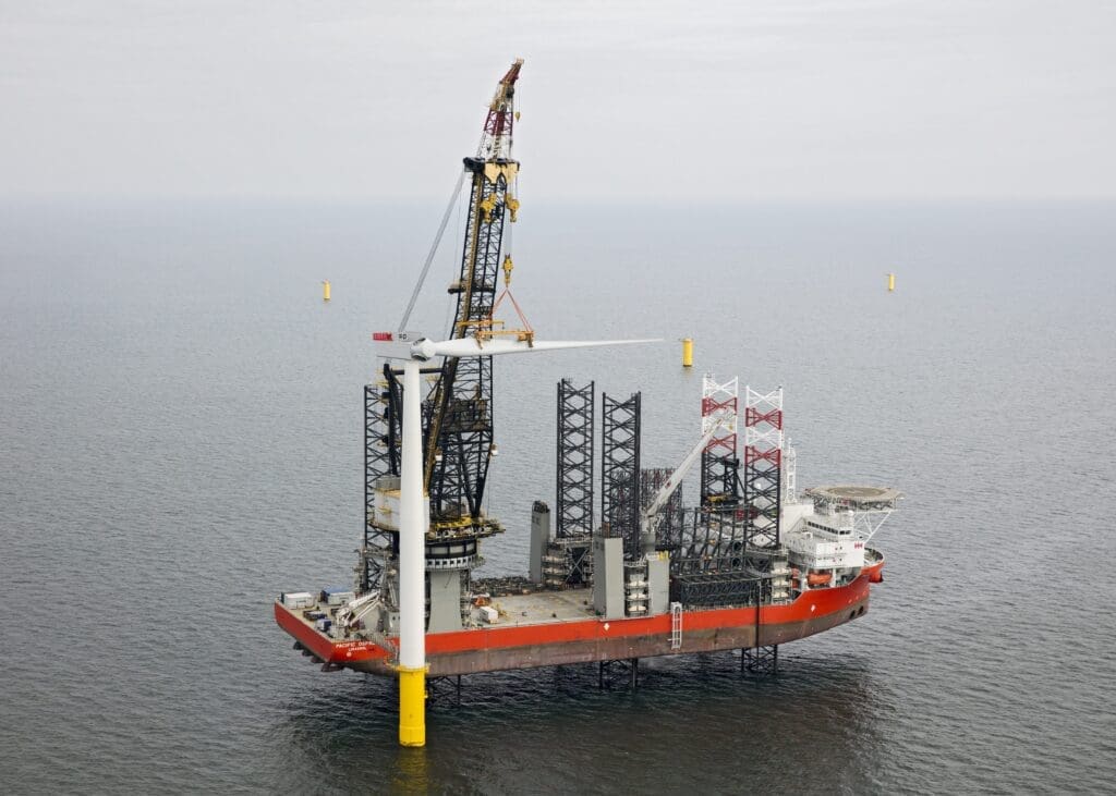 Offshore wind farm installation vessel